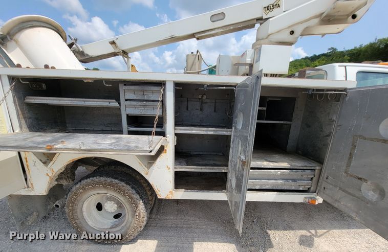 image for item KD9389 1994 Ford F450 Super Duty  bucket truck