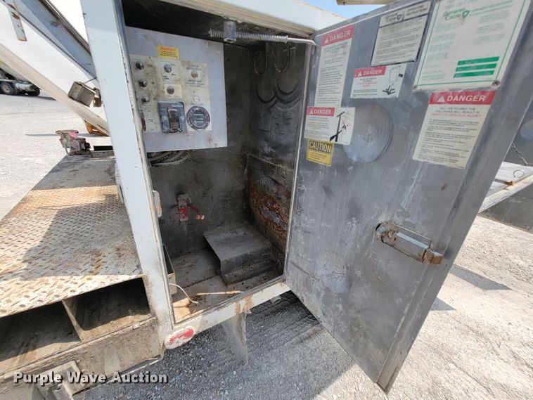 image for item KD9389 1994 Ford F450 Super Duty  bucket truck