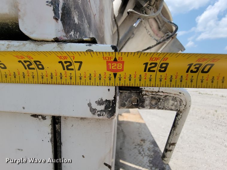 image for item KD9389 1994 Ford F450 Super Duty  bucket truck