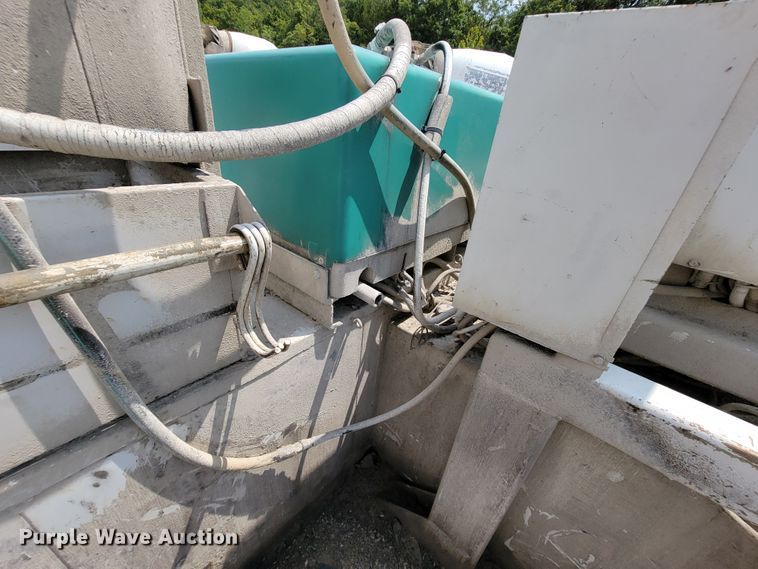 image for item KD9389 1994 Ford F450 Super Duty  bucket truck