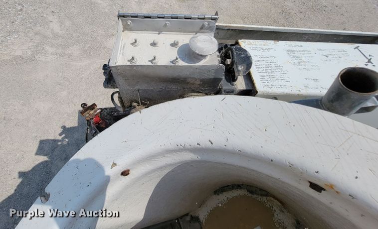 image for item KD9389 1994 Ford F450 Super Duty  bucket truck