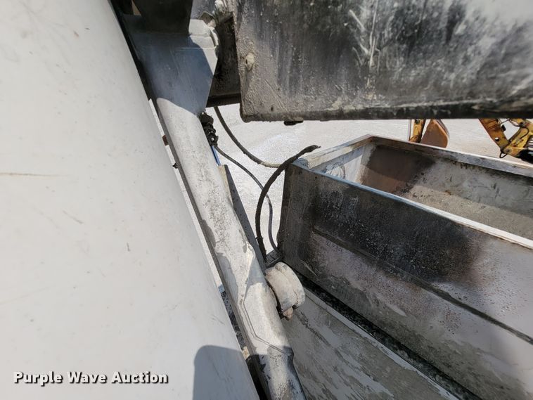 image for item KD9389 1994 Ford F450 Super Duty  bucket truck