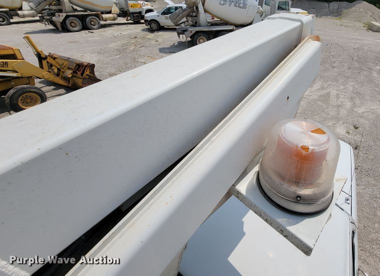 image for item KD9389 1994 Ford F450 Super Duty  bucket truck