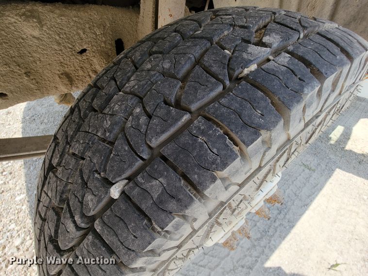 image for item KD9389 1994 Ford F450 Super Duty  bucket truck