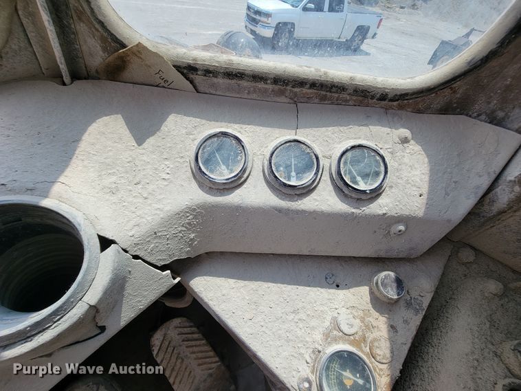 image for item KD9390 1989 Caterpillar 966E  wheel loader