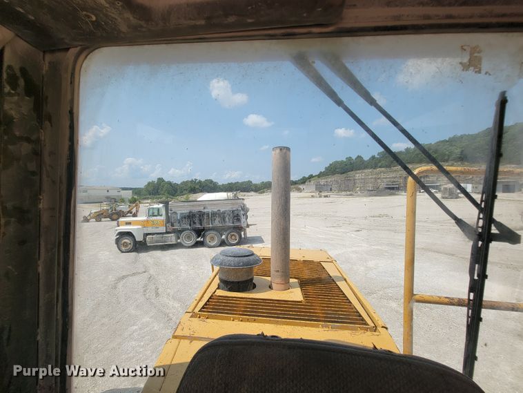 image for item KD9390 1989 Caterpillar 966E  wheel loader