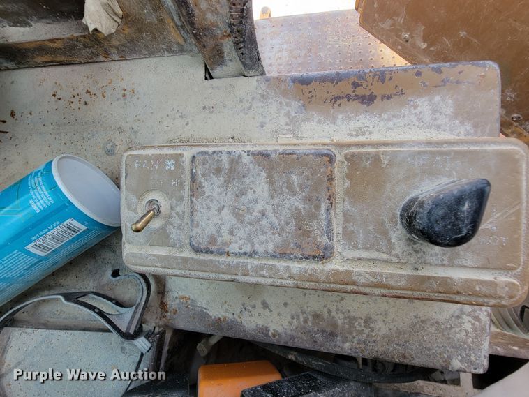 image for item KD9390 1989 Caterpillar 966E  wheel loader