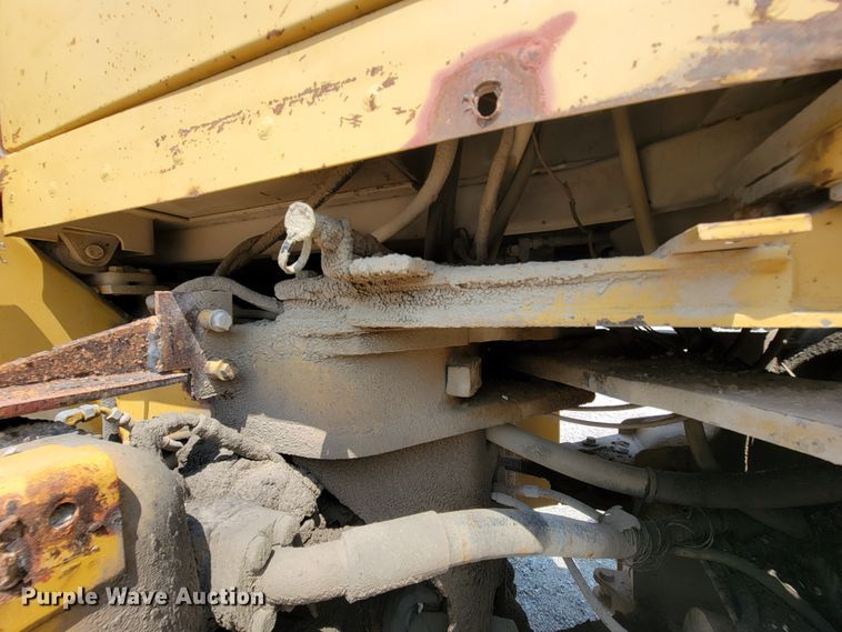 image for item KD9390 1989 Caterpillar 966E  wheel loader