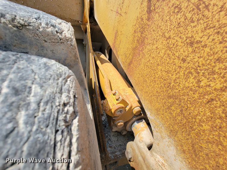 image for item KD9390 1989 Caterpillar 966E  wheel loader