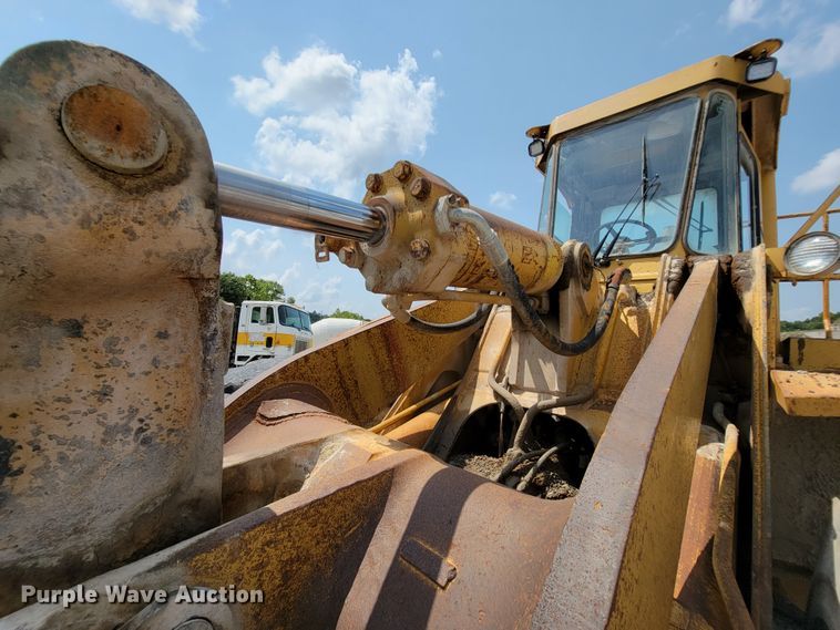 image for item KD9390 1989 Caterpillar 966E  wheel loader