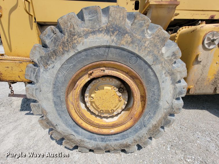 image for item KD9390 1989 Caterpillar 966E  wheel loader