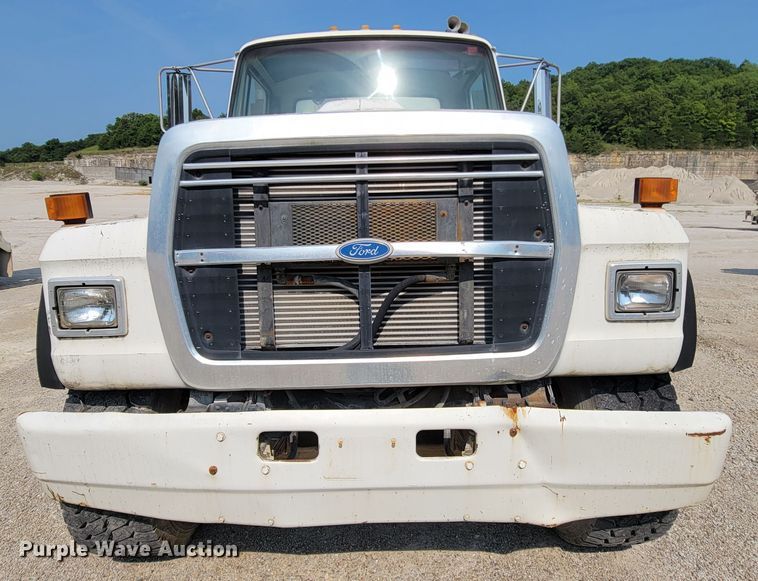 image for item KD9391 1994 Ford LT8000  ready mix truck