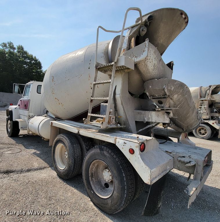 image for item KD9391 1994 Ford LT8000  ready mix truck