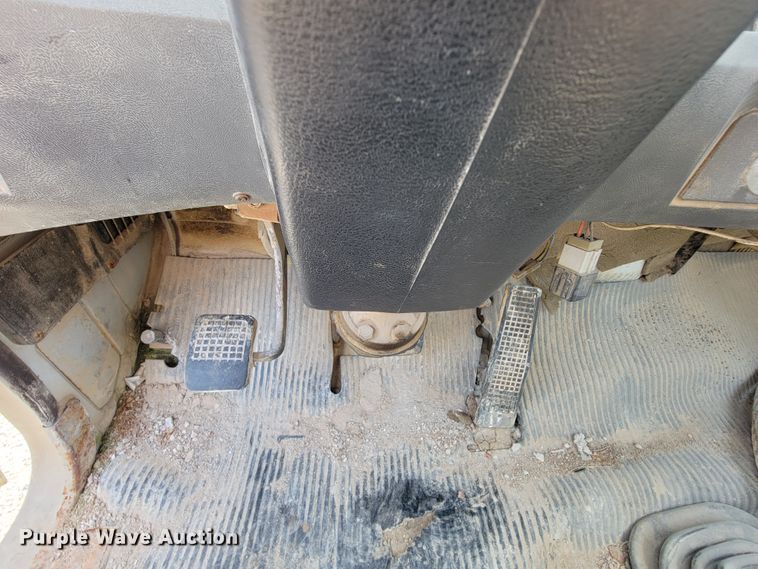 image for item KD9391 1994 Ford LT8000  ready mix truck