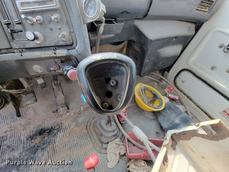 image for item KD9391 1994 Ford LT8000  ready mix truck