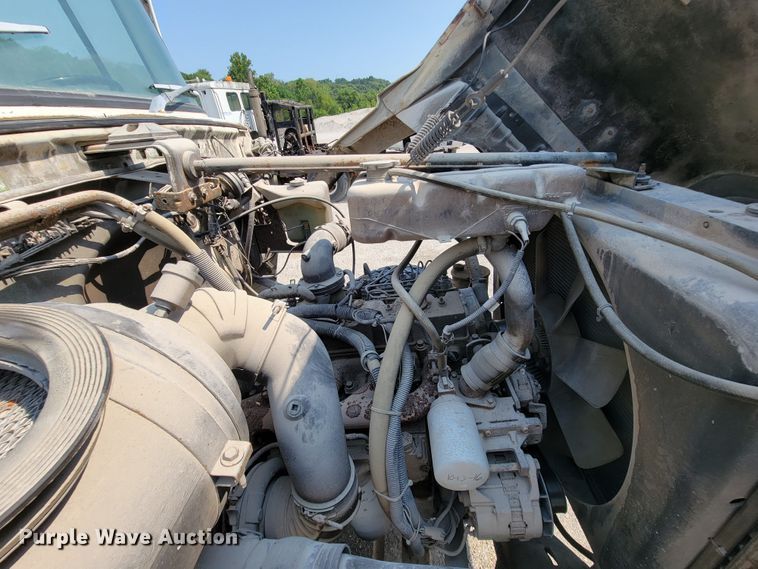 image for item KD9391 1994 Ford LT8000  ready mix truck