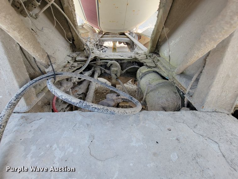 image for item KD9391 1994 Ford LT8000  ready mix truck