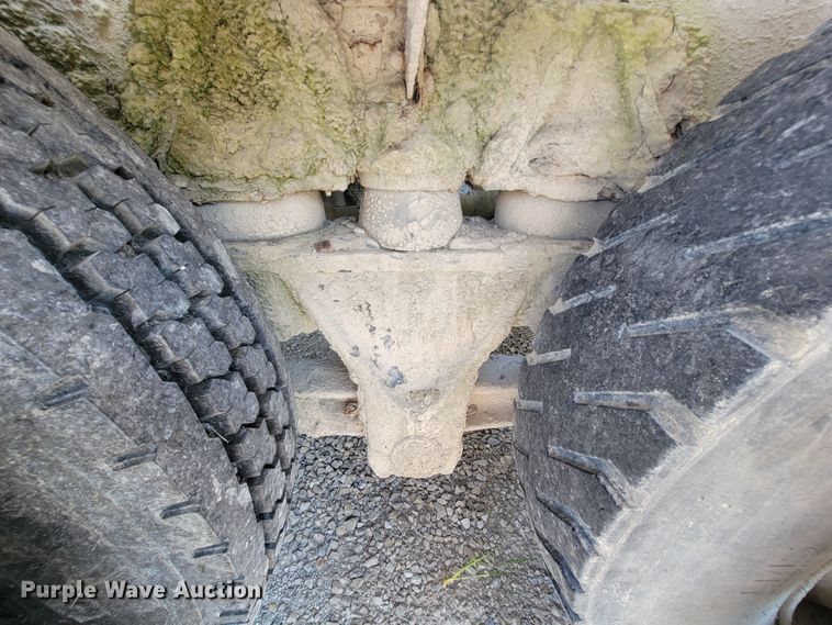 image for item KD9391 1994 Ford LT8000  ready mix truck