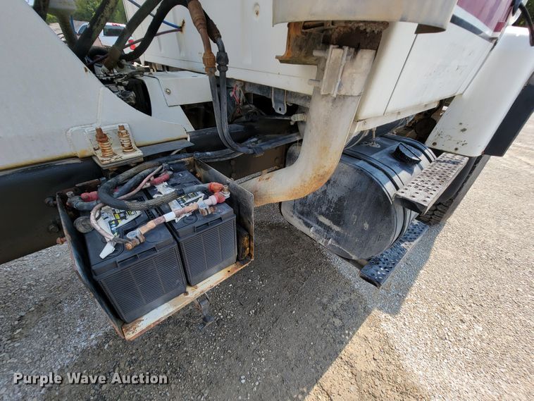 image for item KD9391 1994 Ford LT8000  ready mix truck