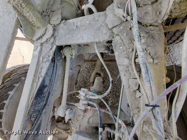 image for item KD9391 1994 Ford LT8000  ready mix truck