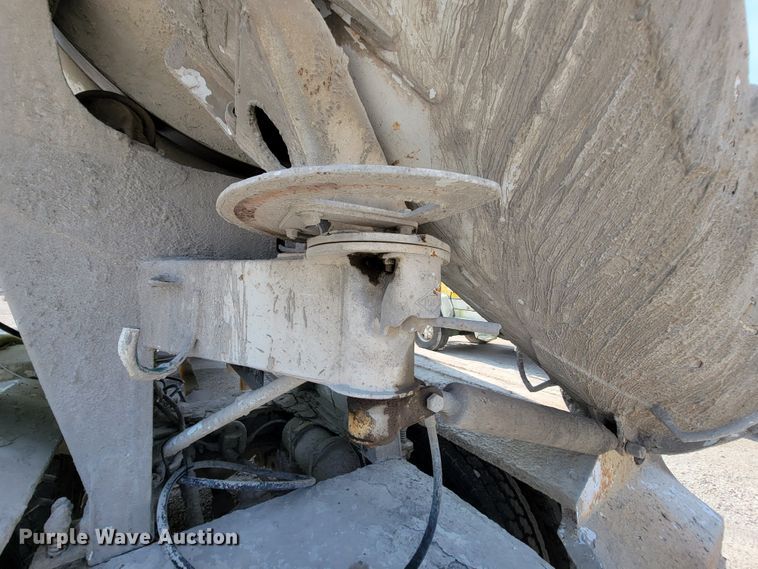 image for item KD9391 1994 Ford LT8000  ready mix truck