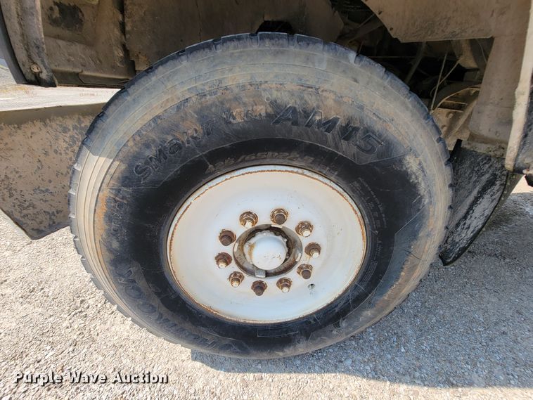 image for item KD9391 1994 Ford LT8000  ready mix truck