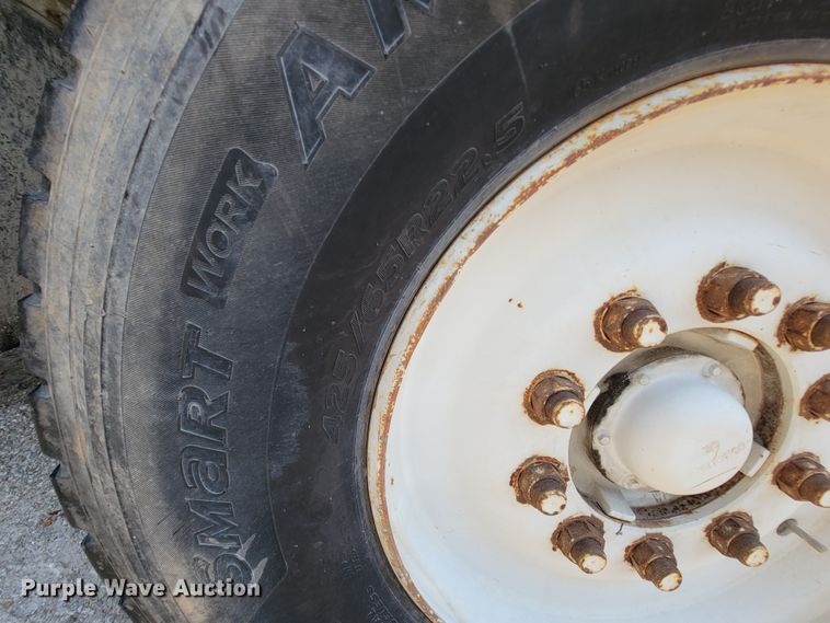 image for item KD9391 1994 Ford LT8000  ready mix truck