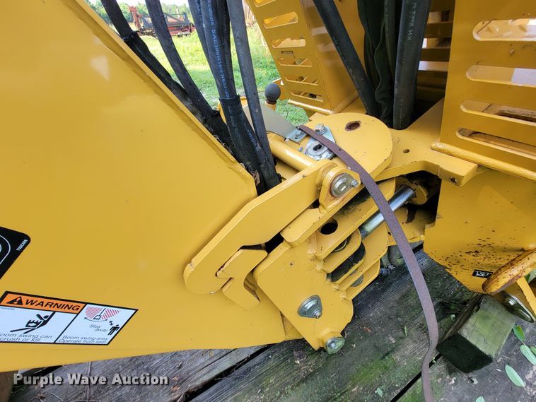image for item KD9401 2013 Vermeer B1250  backhoe