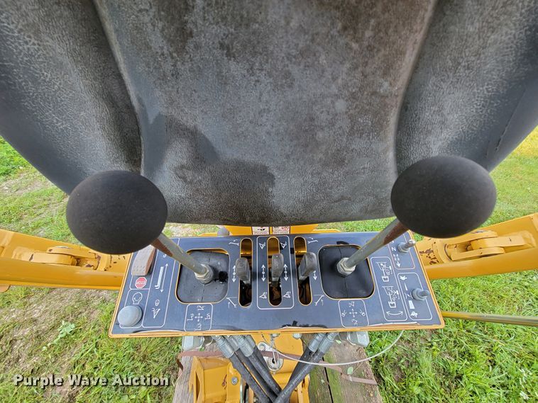 image for item KD9401 2013 Vermeer B1250  backhoe