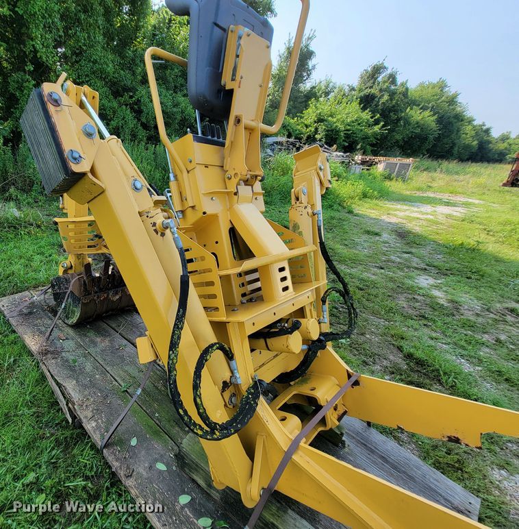 image for item KD9401 2013 Vermeer B1250  backhoe