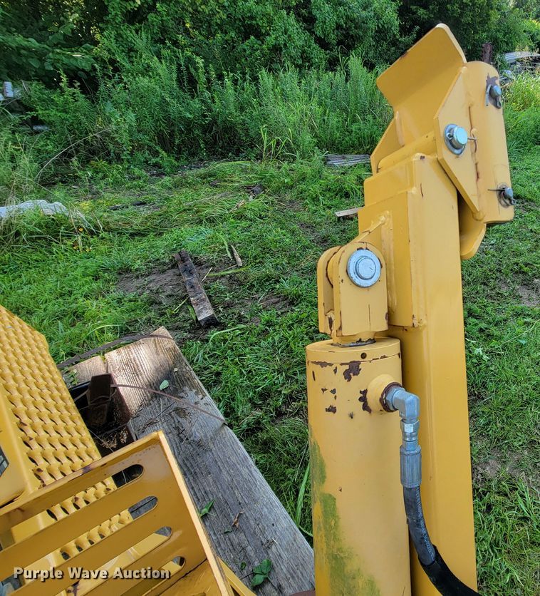 image for item KD9401 2013 Vermeer B1250  backhoe