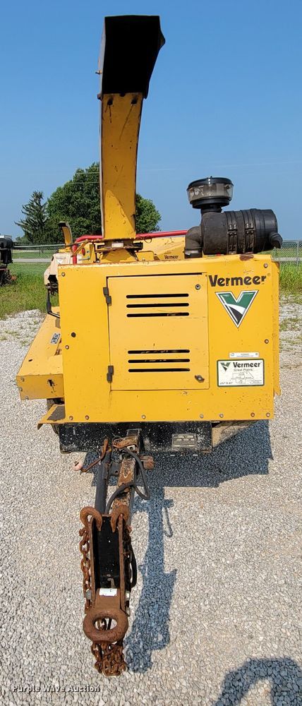 image for item KD9402 2010 Vermeer BC1000XL  wood chipper