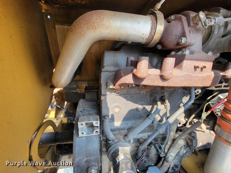 image for item KD9402 2010 Vermeer BC1000XL  wood chipper