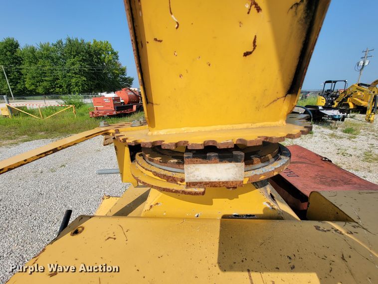 image for item KD9402 2010 Vermeer BC1000XL  wood chipper