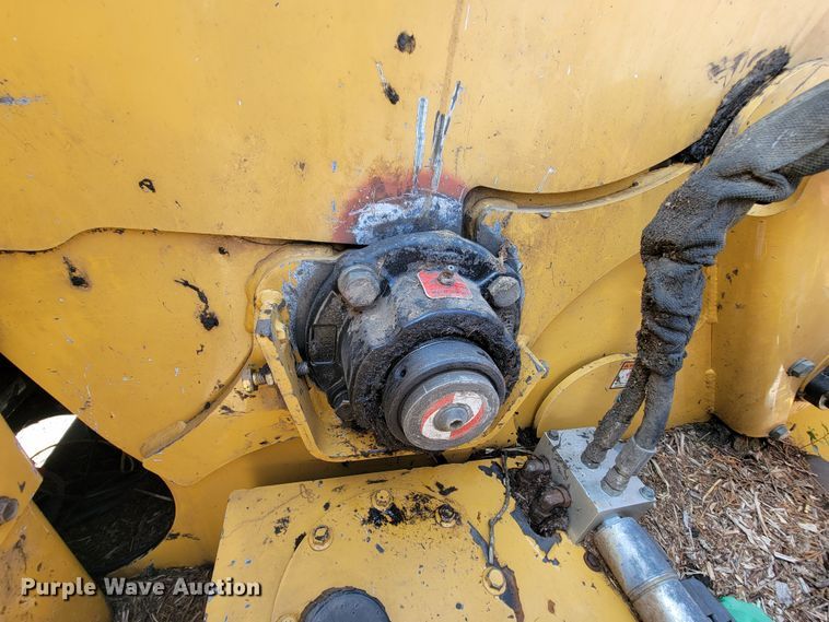 image for item KD9402 2010 Vermeer BC1000XL  wood chipper