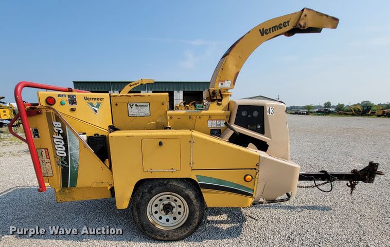image for item KD9403 2008 Vermeer BC1000XL  wood chipper