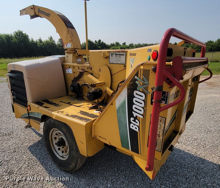 image for item KD9403 2008 Vermeer BC1000XL  wood chipper
