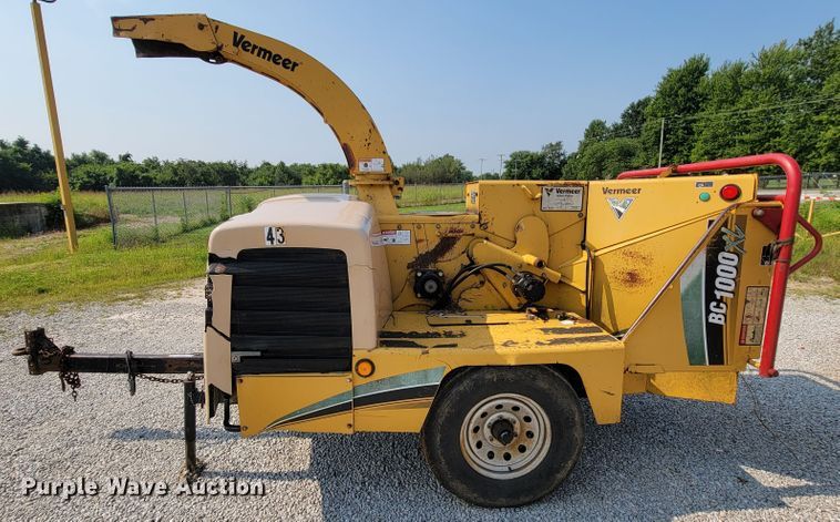 image for item KD9403 2008 Vermeer BC1000XL  wood chipper