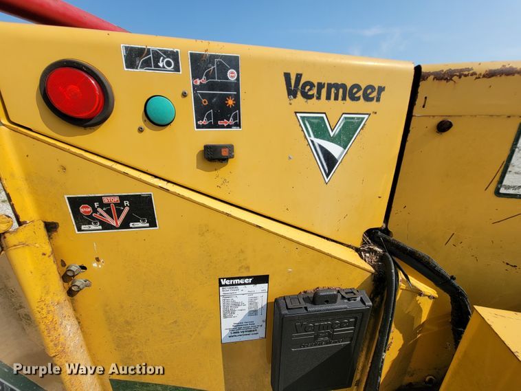 image for item KD9403 2008 Vermeer BC1000XL  wood chipper
