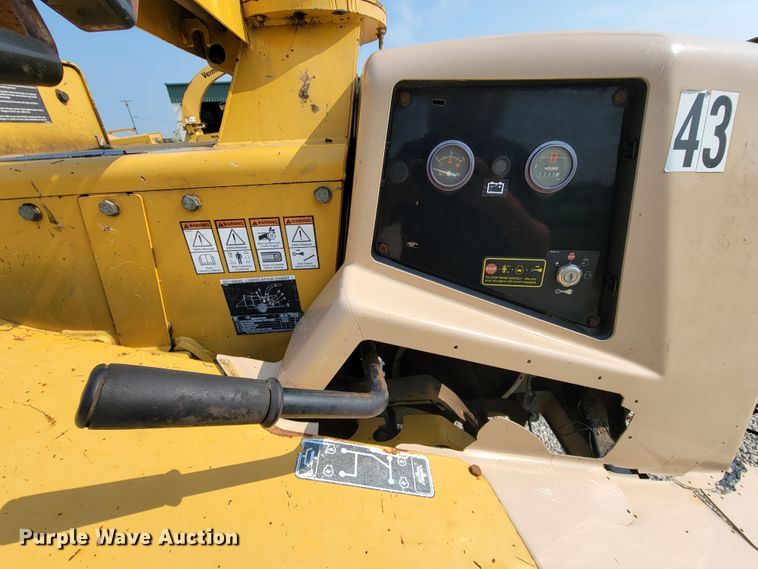 image for item KD9403 2008 Vermeer BC1000XL  wood chipper