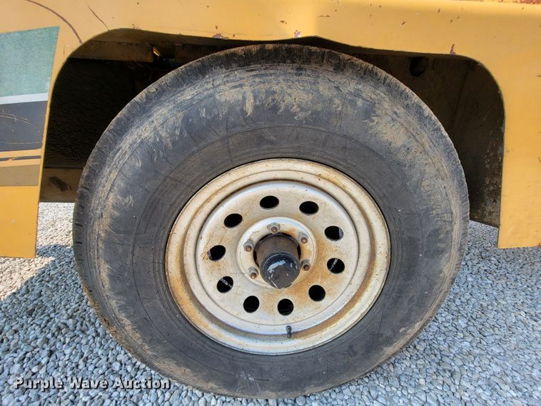 image for item KD9403 2008 Vermeer BC1000XL  wood chipper