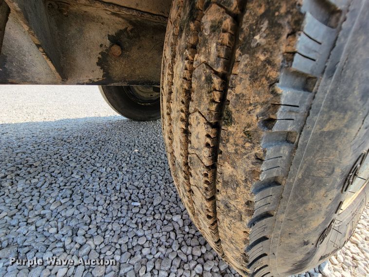 image for item KD9403 2008 Vermeer BC1000XL  wood chipper