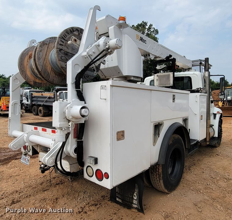 image for item KD9406 2009 International Dura Star 4300  bucket truck