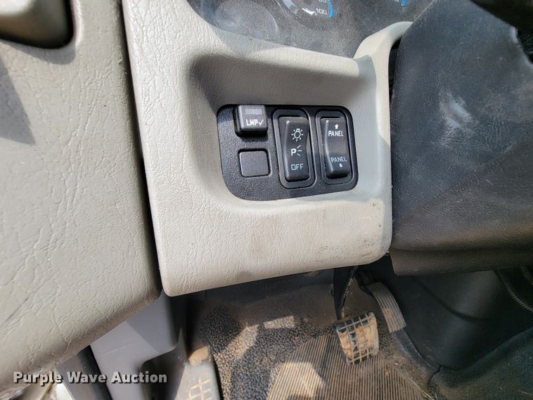 image for item KD9406 2009 International Dura Star 4300  bucket truck