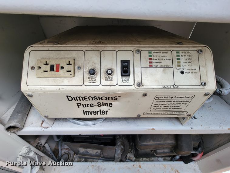 image for item KD9406 2009 International Dura Star 4300  bucket truck