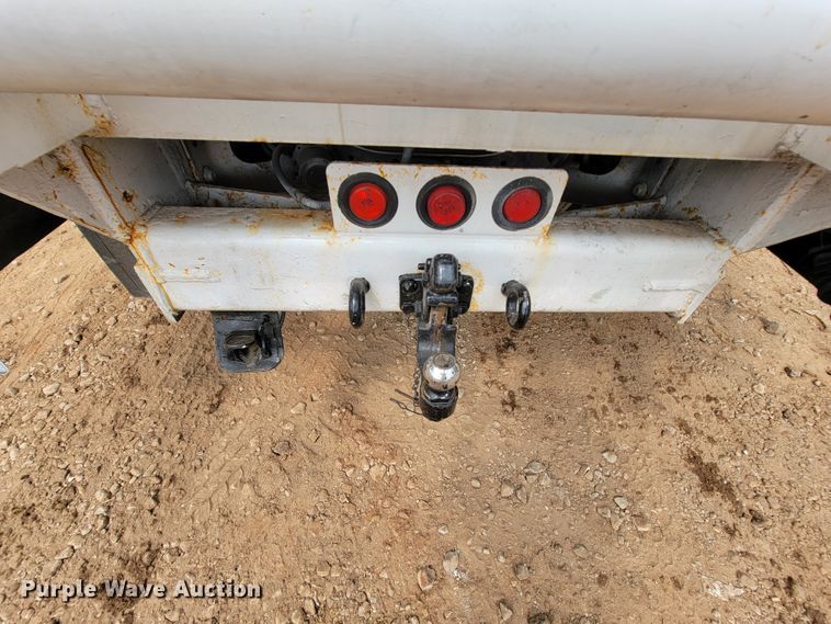 image for item KD9406 2009 International Dura Star 4300  bucket truck