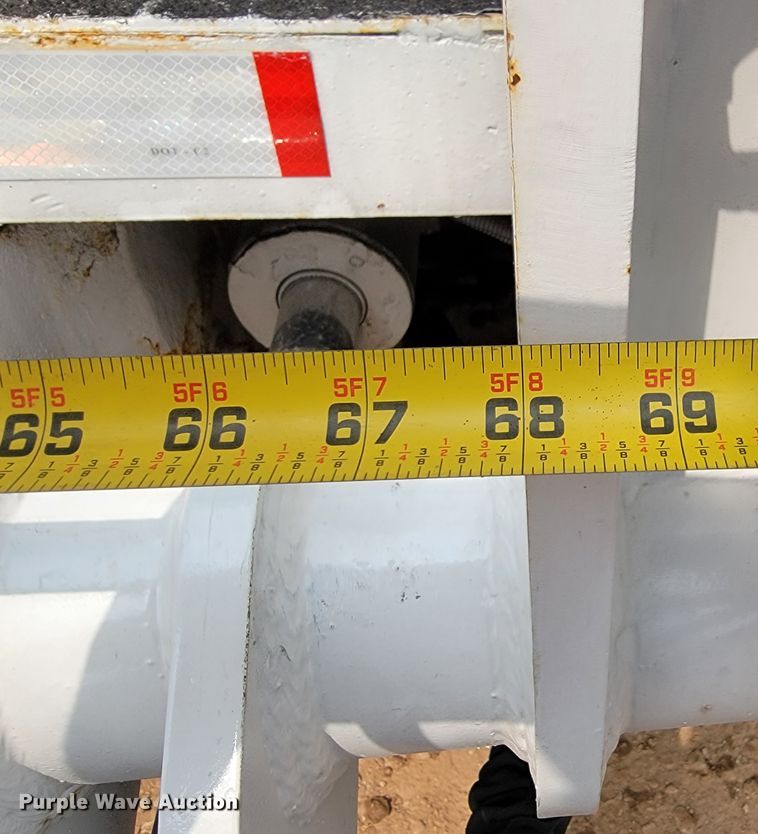 image for item KD9406 2009 International Dura Star 4300  bucket truck