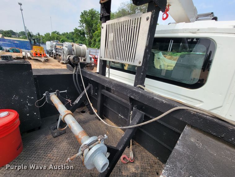 image for item KD9406 2009 International Dura Star 4300  bucket truck