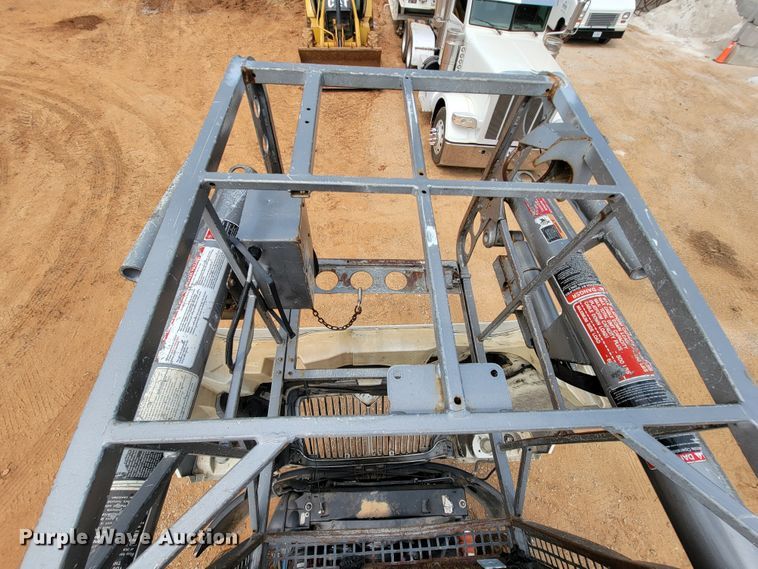 image for item KD9406 2009 International Dura Star 4300  bucket truck