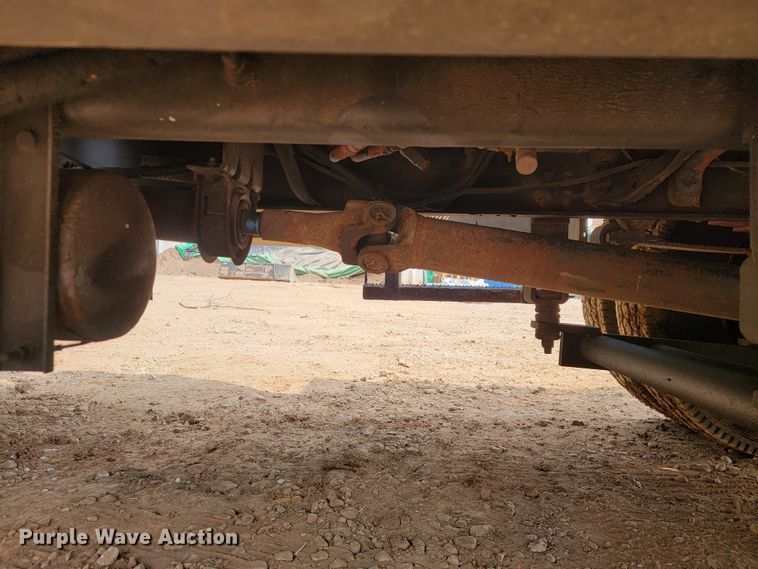 image for item KD9406 2009 International Dura Star 4300  bucket truck